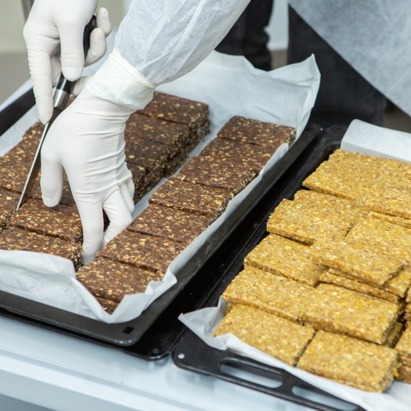 QuickLaunch - protein bars on the assembly line